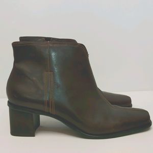 Bass ~ Leather ~ Boots ~ DeeDee ~ size 9 M